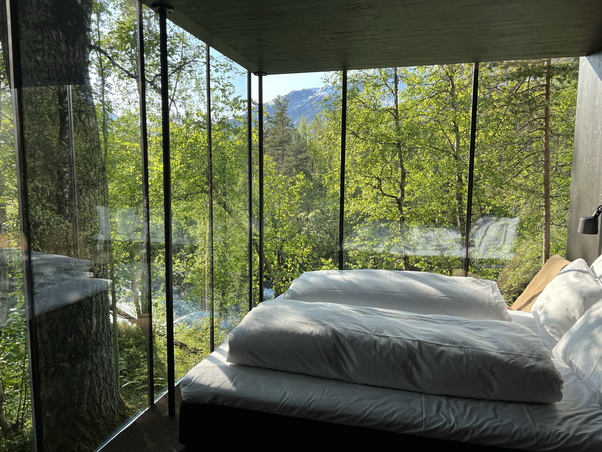 Juvet's glass-walled nature retreat